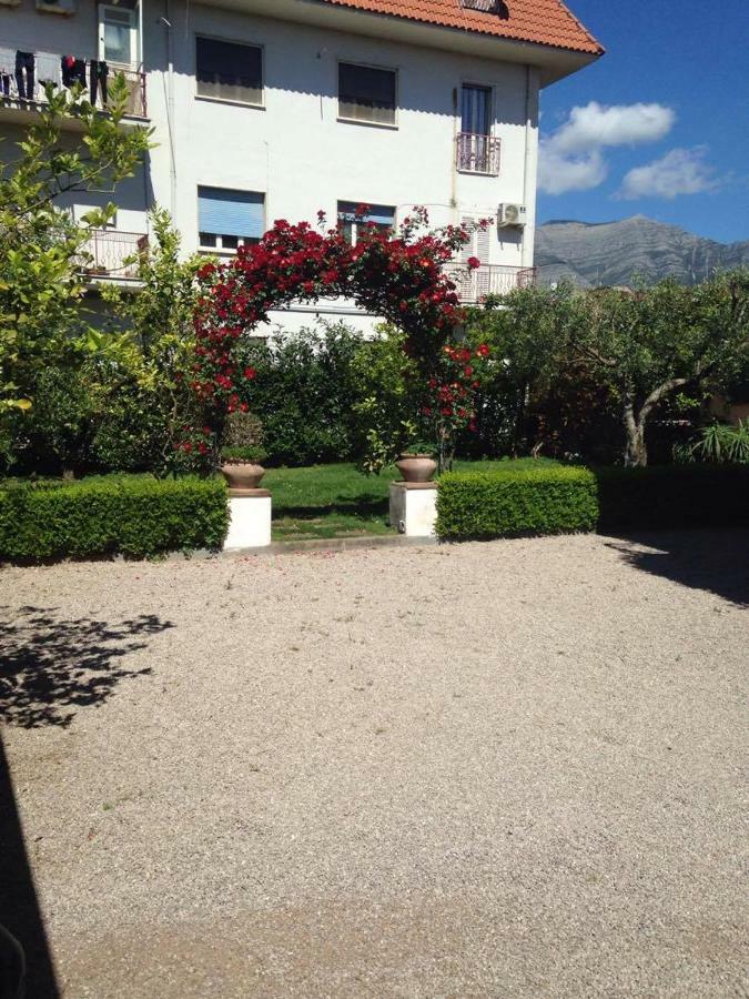 Villa Scimmia Scauri  Exterior foto